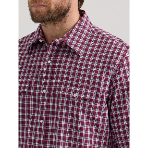Wrangler Men's Long Sleeve Classic Fit Plaid Snap Western Shirt - Burgundy - Picture 1 of 3